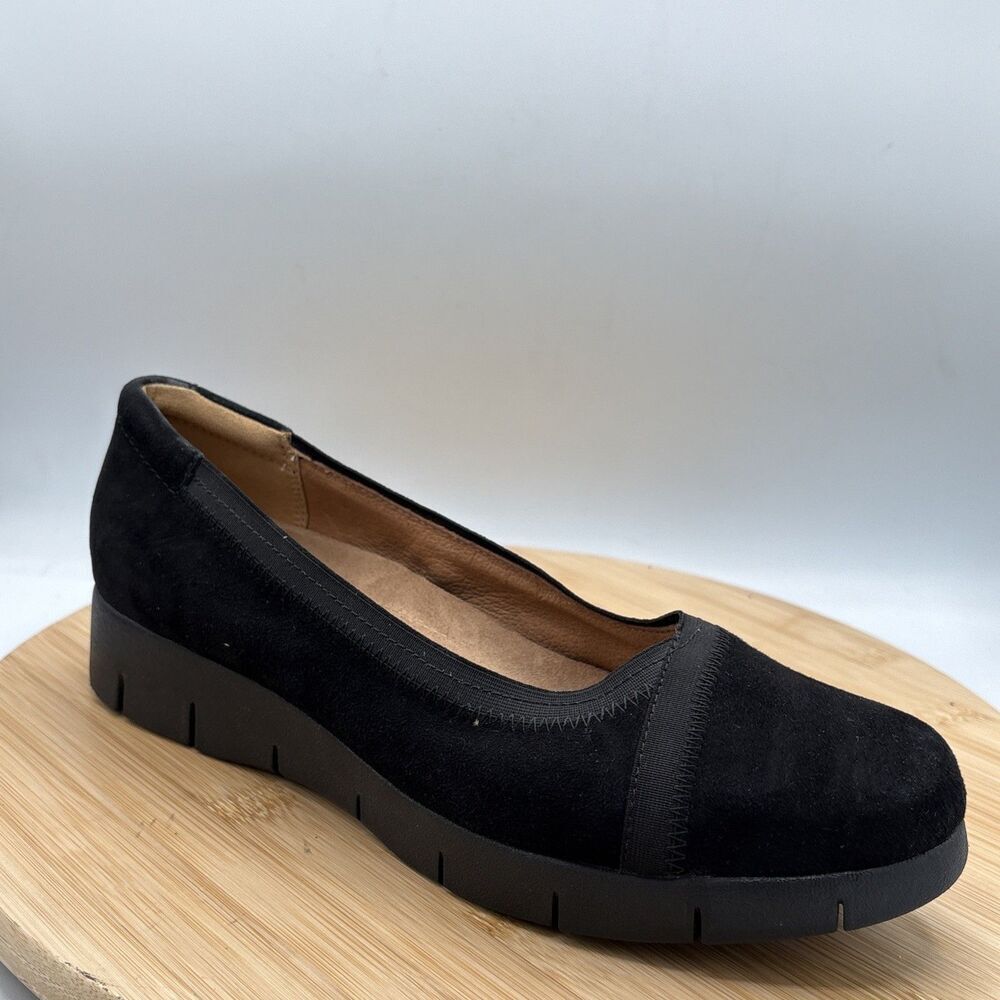 Clarks Artisan Daelyn Hill Womens 9 Black Suede Wedge Loafer Comfort Minimalist